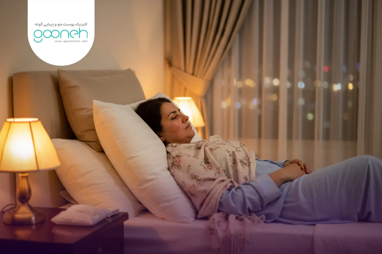 نحوه خوابیدن بعد از تزریق چربی صورت به صورت طاق باز و با بالا نگه داشتن سر